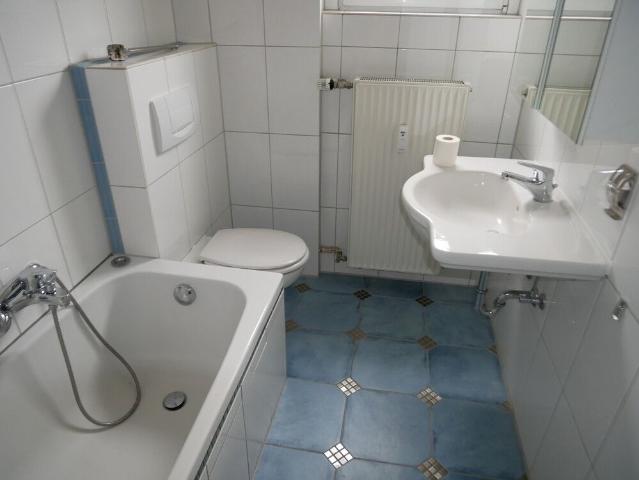 Eltville Rauenthal: 2,5 ZKB mit eigenem Garten und