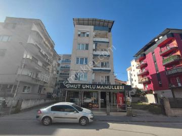 çeltikçi Mahallesinde, Cadde Üzeri, Bakımlı 2+1 Satılık Daire