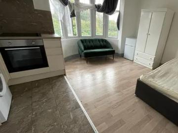 Eltisley Road, London, IG1 2EP, United Kingdom | Studio apartment for rent #139621469 | Rentberry