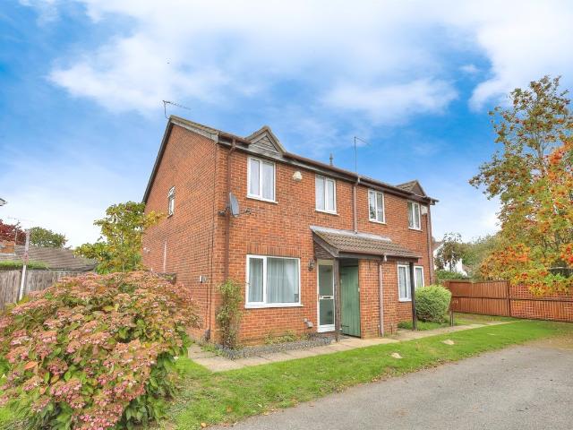 Elton Close, Northampton NN3, 3 bed property to rent, £1,250 pcm | PrimeLocation