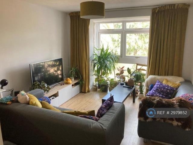 Elton Lodge, London, W5 2 bed flat to rent £2,275 pcm £525 pw
