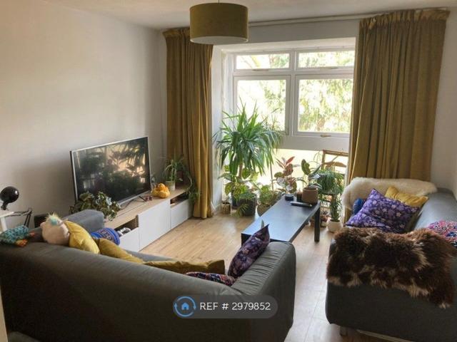 Elton Lodge, London W5, 2 bed flat to rent, £2,100 pcm | PrimeLocation