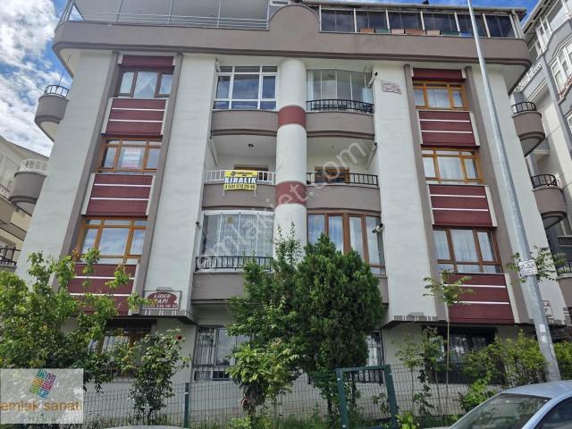 Elvan Mahallesinde Ara Katta 3+1 Kiralık Daire