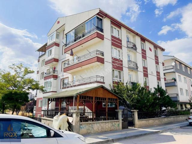 Elvan Mahallesinde Panoramik Manzaralı Yapılı 4+1 Dubleks Daire