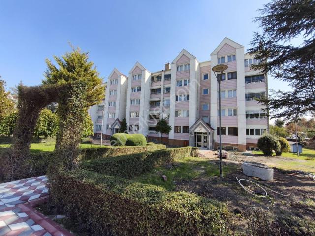 Elvankent'te Merkezi Konumda Site İçerisinde Kiralık 3+1