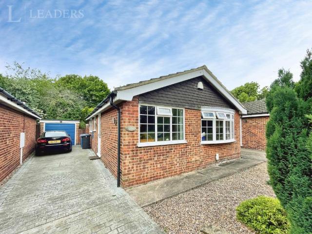 Elvaston Lane, Alvaston, Derby, DE24 2 bed bungalow to rent £1,045 pcm £241 pw