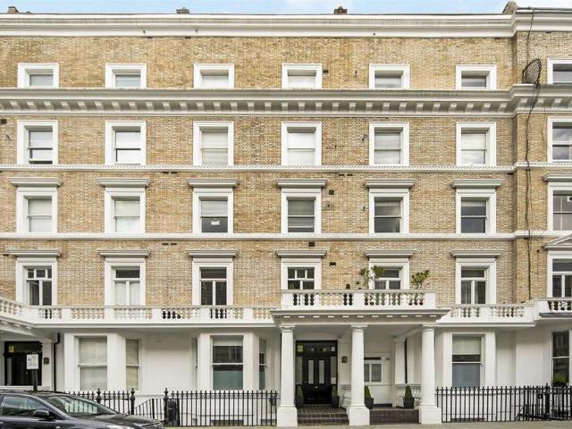 Elvaston Place, London SW7 1 bed flat to rent £3,358 pcm £775 pw