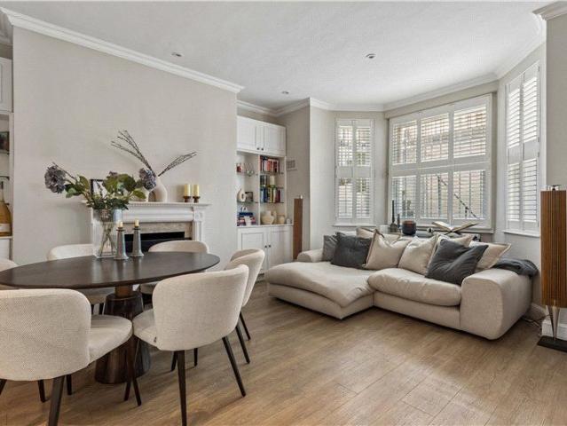 Elvaston Place, South Kensington, London SW7, 2 bed flat to rent, £4,000 pcm | PrimeLocation