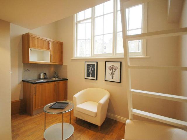 Elvaston Place, South Kensington. Studio to rent £3,034 pcm £700 pw
