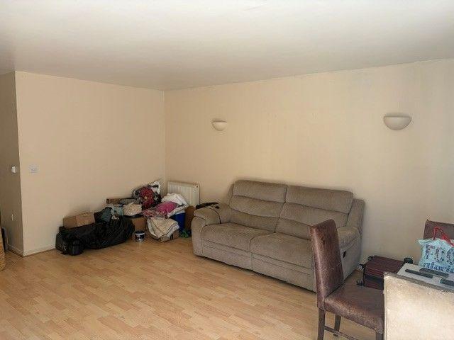 Elvedon Road, Lower Feltham TW13, 3 bed flat to rent, £2,100 pcm | PrimeLocation