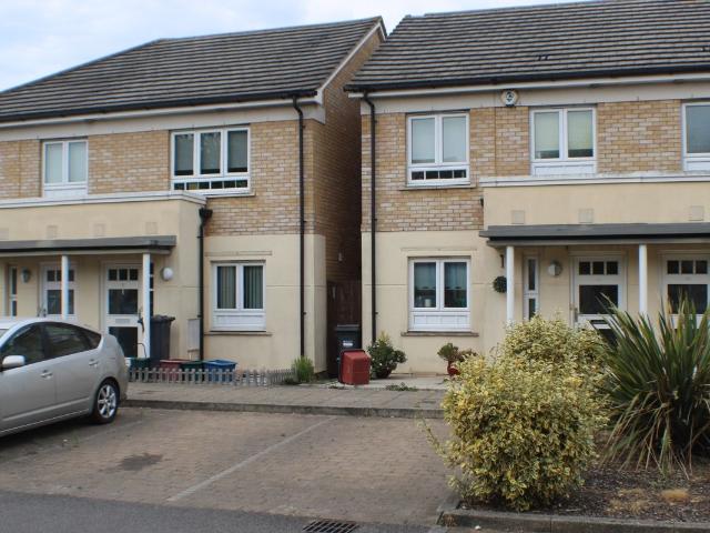 Elvedon Road, Lower Feltham TW13, 3 bed terraced house to rent, £2,100 pcm | PrimeLocation