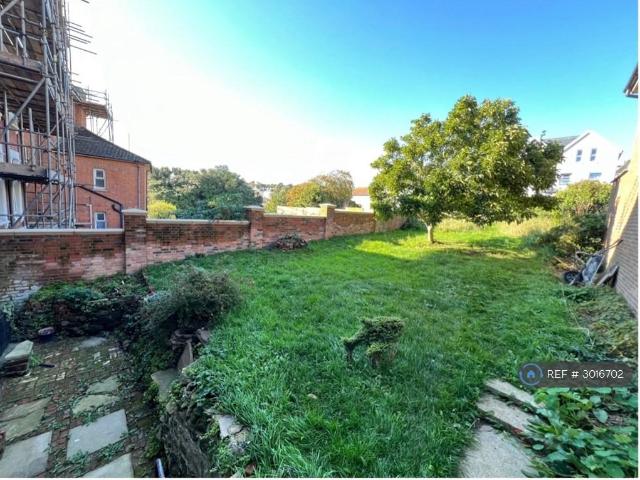 Elvetham Mount, St. Leonards On Sea. 2 bed flat to rent £1,195 pcm £276 pw