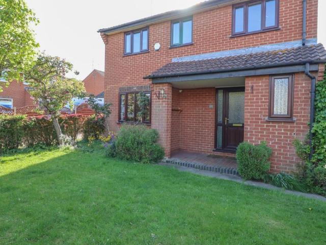 Elvington, King's Lynn 4 bed detached house to rent £1,400 pcm £323 pw