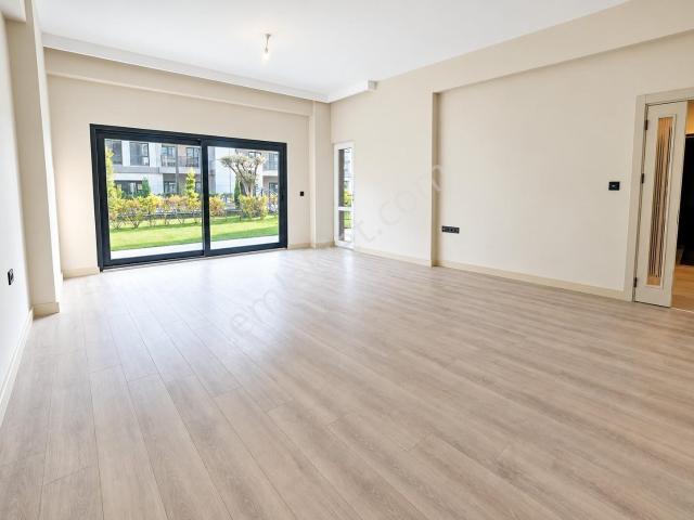 Elvora Villa Kayaşehir'de Kiralık Sıfır 3+1 Daire