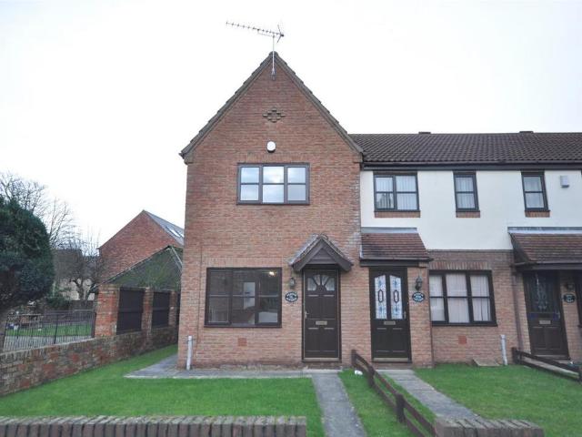 Elwood Cottage, Mill Lane, Carlton 2 bed townhouse to rent £850 pcm £196 pw