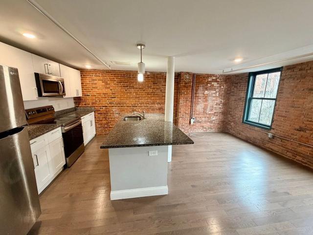 Elwood Adams Building 1 Bedroom Apartment for Rent at 154 Main St, Worcester, MA 01608 Central Business District