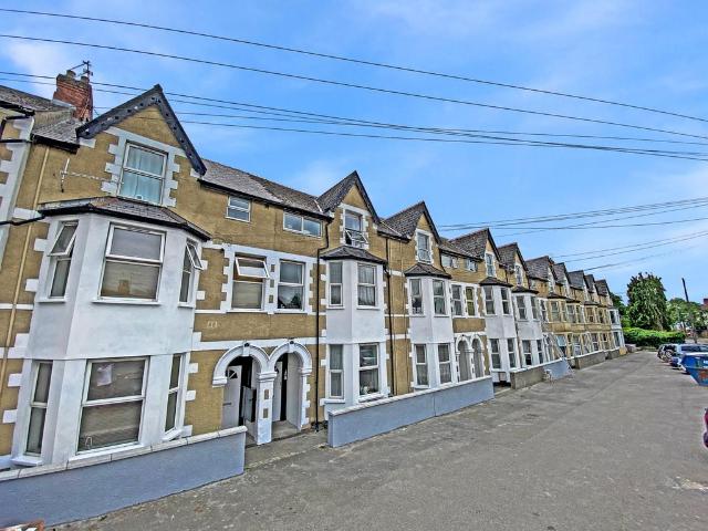 Ely Road, Cardiff, CF5 2 bed flat to rent £1,100 pcm £254 pw