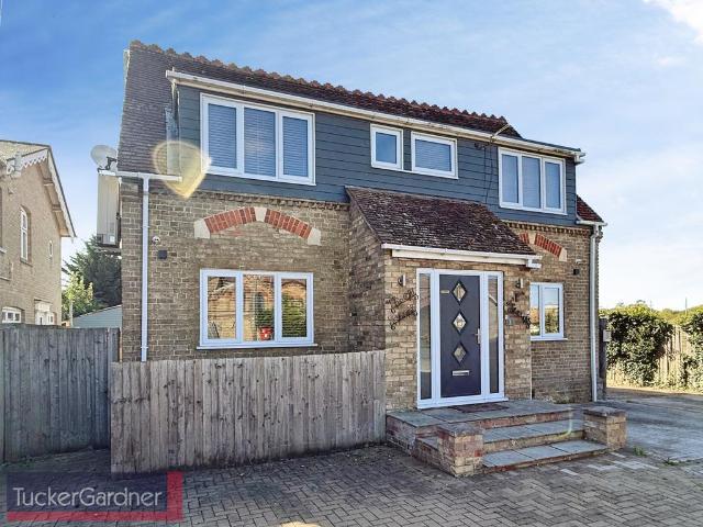 Ely Road, Ely, CB7 4 bed detached house to rent £2,250 pcm £519 pw