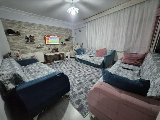 El/ya 'dan 1. Oruçgazi Mah. Satılık 3+1