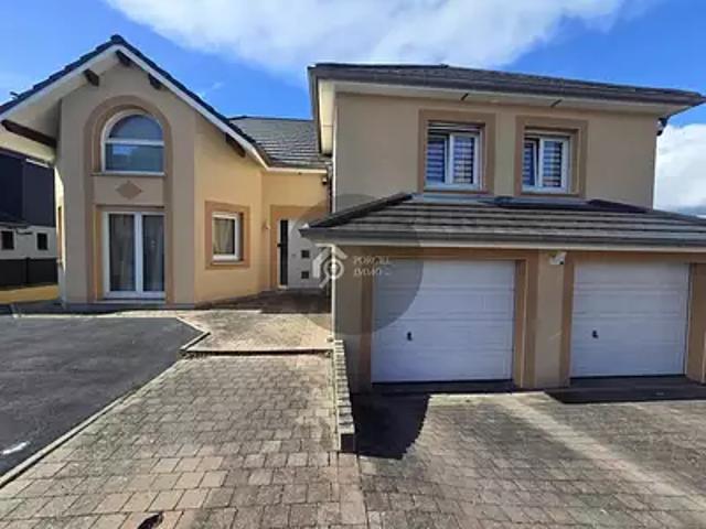 Elzange 57970 Achat / Vente maison 8 pièces t8 piscine