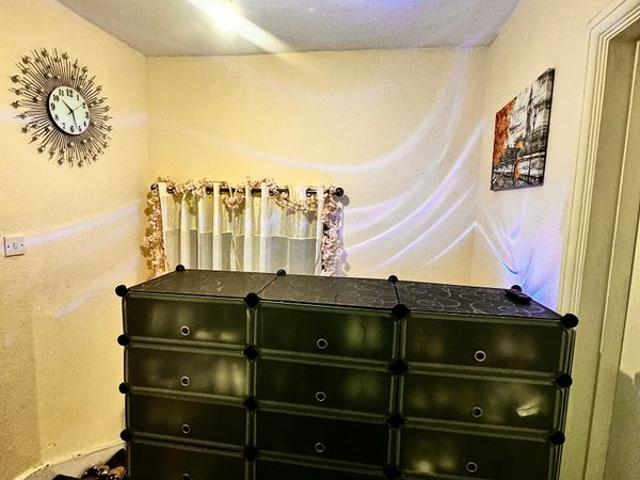 Emma RZ Has an Apartment