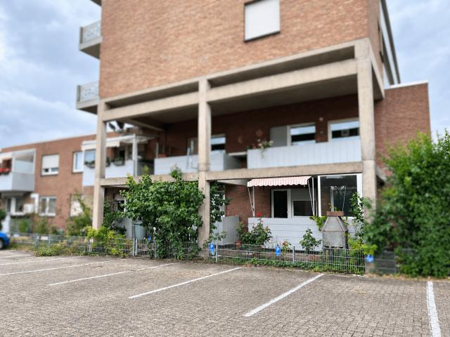 Emmerich: Erdgeschosswohnung mit zwei Balkonen, ideal zur Eigennutzung oder als Kapitalanlage