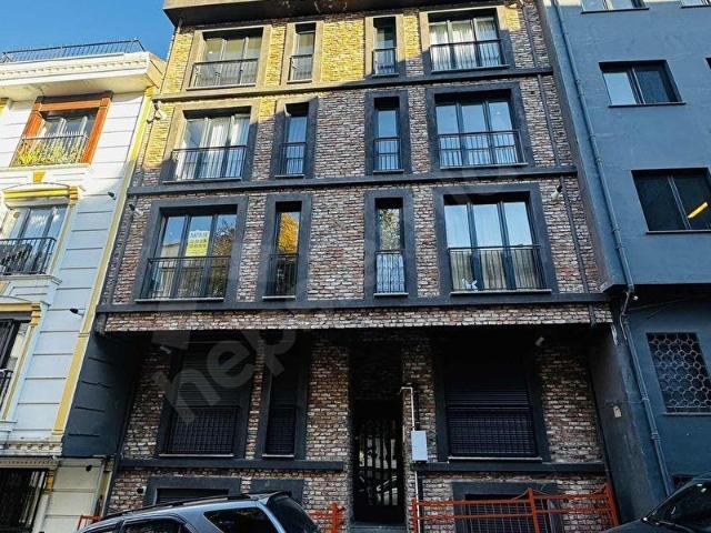 EMNİYETEVLER'DE METROYA 34 DK YENİ BİNA 1+1 SATILIK DAİRE
