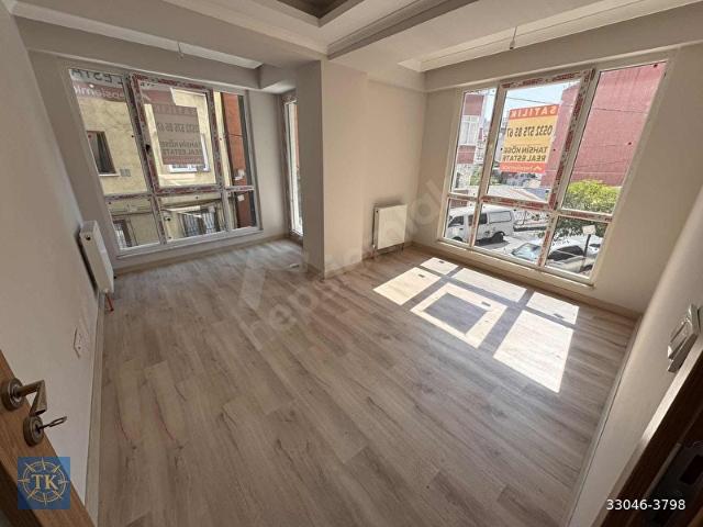 EMNİYETEVLERLEVENT REZ.KARŞISI OTOPARKLI ÇİFT BALKON SIFIR 2+1