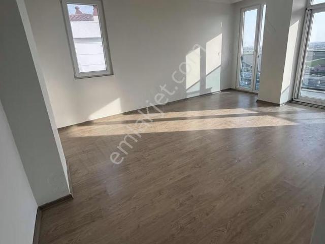 Emniyet Yanı Lüks Ön Cephe 2+1 Kiralık Daire