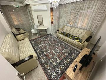 Emniyete Yakın Çarşı Merkezde 2+1 Kapalı Mutfak Klimalı Daire
