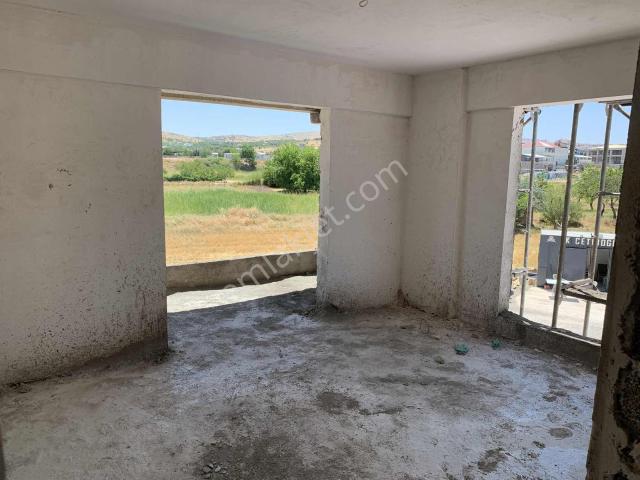 [ema] Ataşehir'de İmam Efendi Bulvarına Yakın Satılık 2+1 Daire