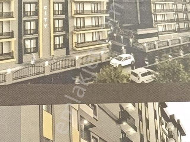 Ema' Dan, Sürsürü Çeçen 12 De, En Değerli Kat Ve Cephede, 3+1