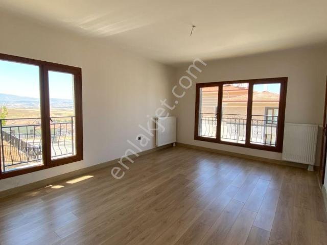 Ema' Dan Sarıçubuk Toki'de Manzaralı Kiralık 3+1, Sıfır Daire