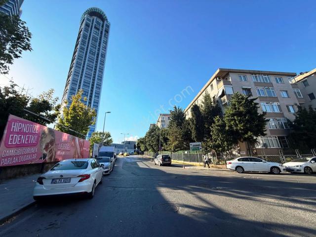 Emaar Avm Karşısı Garanti Sitesi 3.kat Balkonlu 90m2 Kiralık 2+1