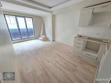 EMAAR AVM YE KOMŞU LİBADİYE CADDESİNE 900 METRE MESAFEDE SIFIR BİNADA BALKONLU 1+1
