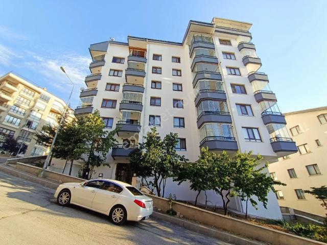 Emaks'tan/861 Caddede/turhan Dökmeci Yanı/güney doğu/3+1/110 M2
