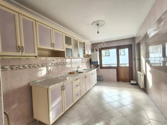 Emaks'tan/cevizlidere/ceyhun Atuf Kansu Cad.de/geniş/bakımlı/3+1