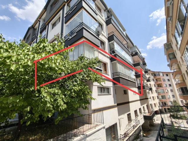 Emaks'tan/ceyhun Atuf Kansu Cad.üzeri/iyi Konumda/3+1