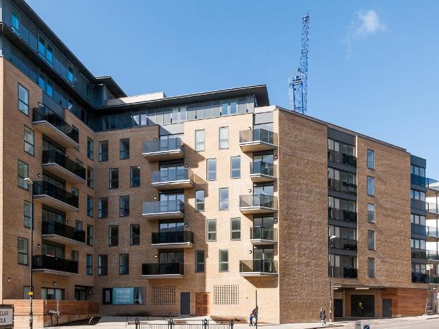 Embankment House, Brighton BN1, 2 bed flat to rent, £2,200 pcm | PrimeLocation