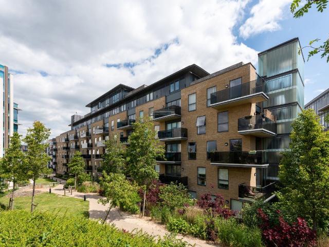Embankment House, Brighton BN1, 3 bed flat to rent, £2,700 pcm | PrimeLocation