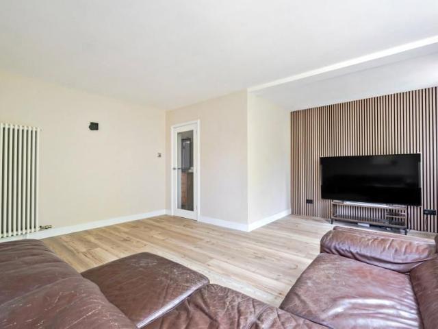 Embassy Court, Shotfield, Wallington, SM6