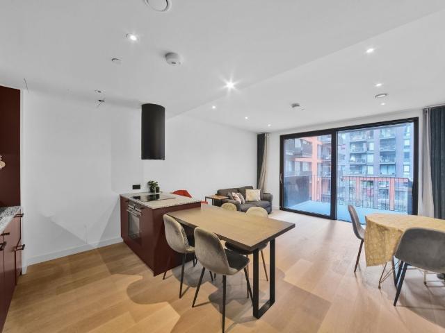 Embassy Gardens, London SW11, 1 bed flat to rent, £3,250 pcm | PrimeLocation