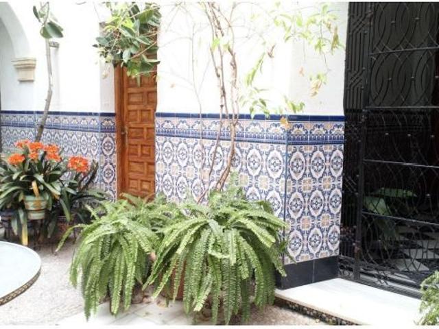 Emblemática vivienda unifamiliar junto a plaza de la Corredera!