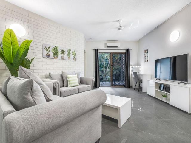 EMBRACE MODERN SOPHISTICATION IN THE HEART OF THE CITY!