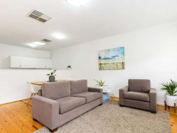 Embrace a Lifestyle of Comfort, Privacy and City Convenience