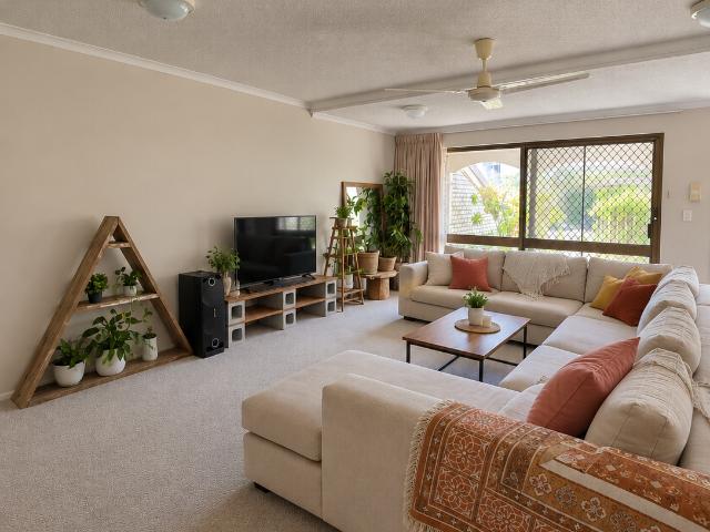 Embrace the Coastal Lifestyle in Alexandra Headland
