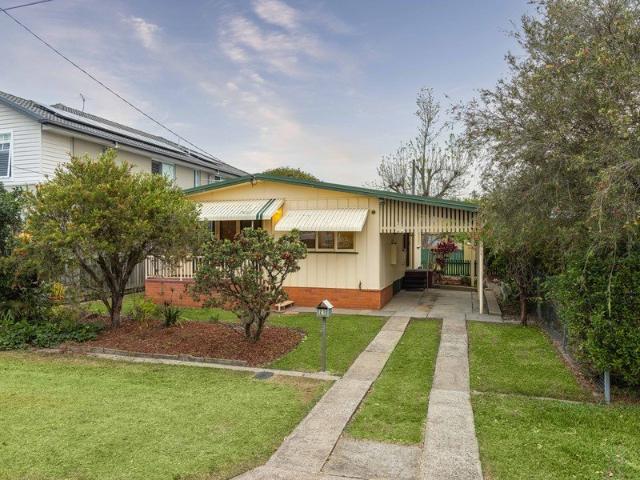EMBRACE THE GRACEVILLE LIFESTYLE CLASSIC CHARM WITH EXCITING POTENTIAL