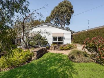 Embrace the Jan Juc Lifestyle in a Quiet Coastal Setting