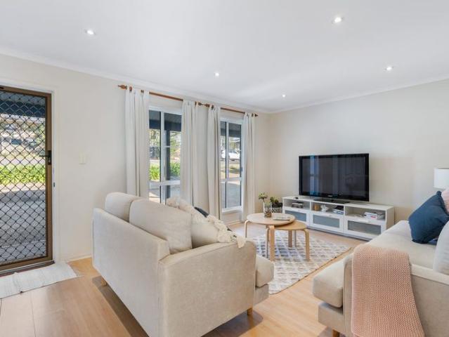 Embrace the Port Elliot Lifestyle in this Charming Home