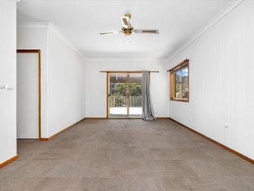 Leets Vale, Colo Heights - Balcony, Parking